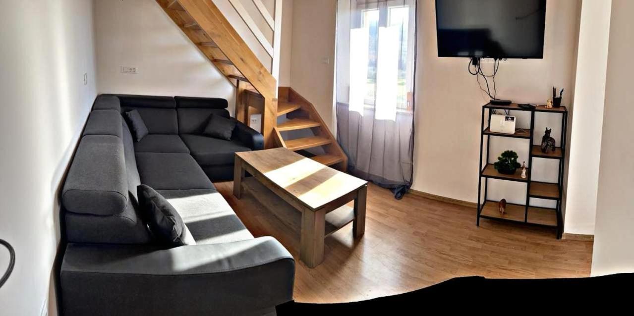 Amani Modern Apartment Лумбарда Екстериор снимка